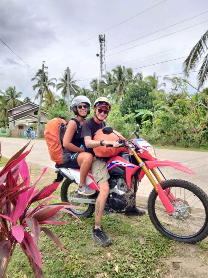 Roca'S Homestay Backpackers Chalet Batuan ภายนอก รูปภาพ