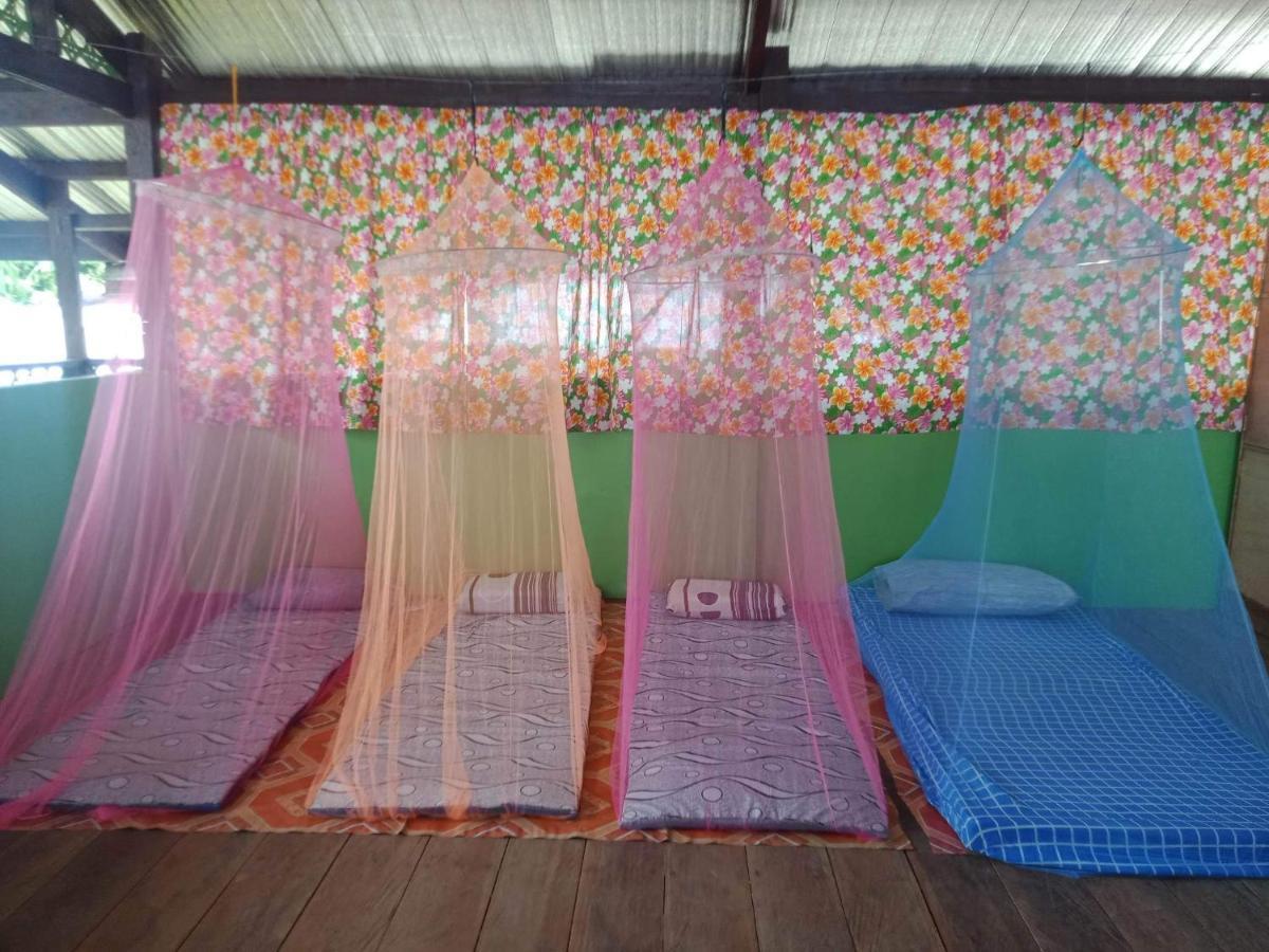 Roca'S Homestay Backpackers Chalet Batuan ภายนอก รูปภาพ