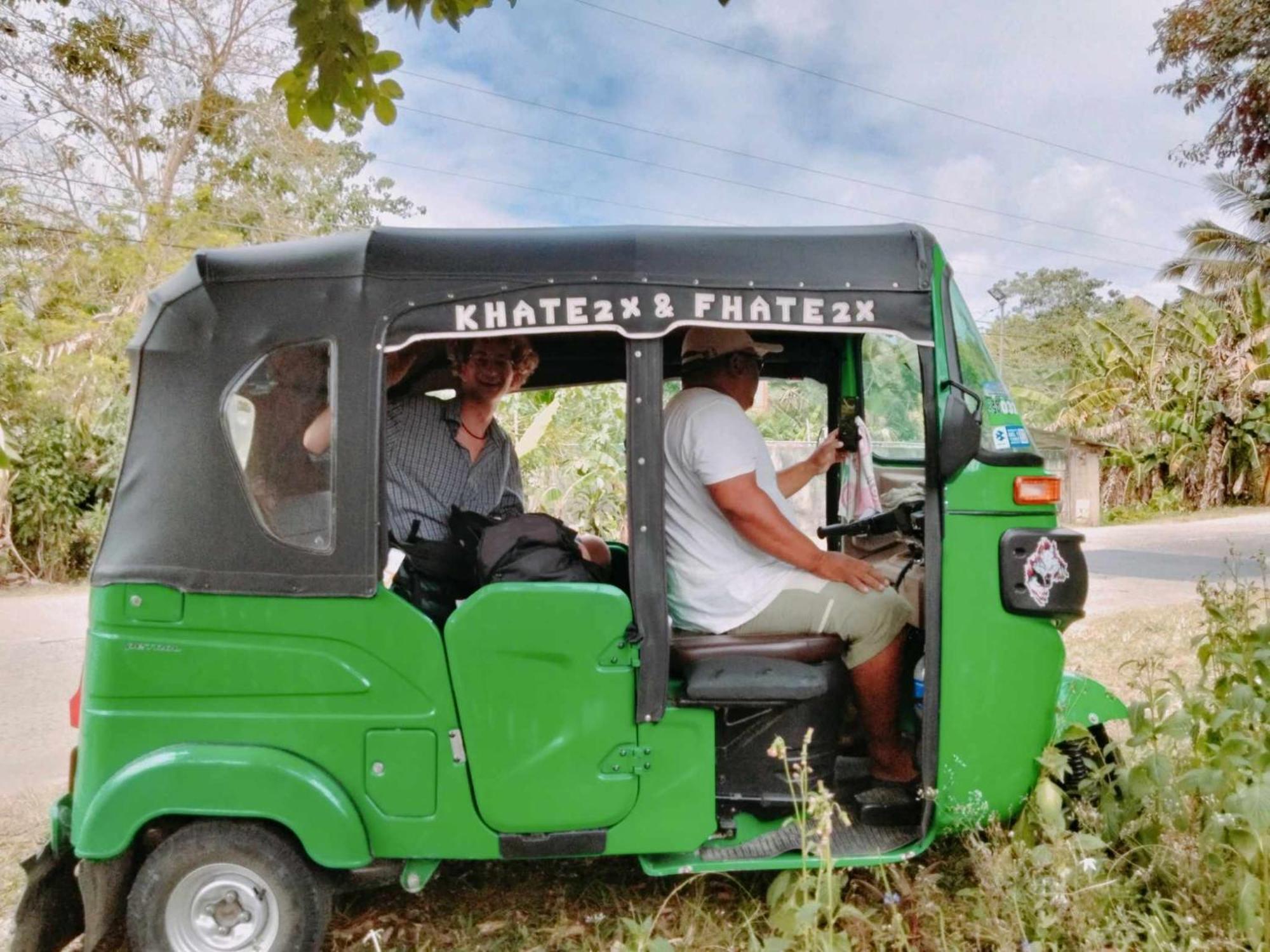 Roca'S Homestay Backpackers Chalet Batuan ภายนอก รูปภาพ